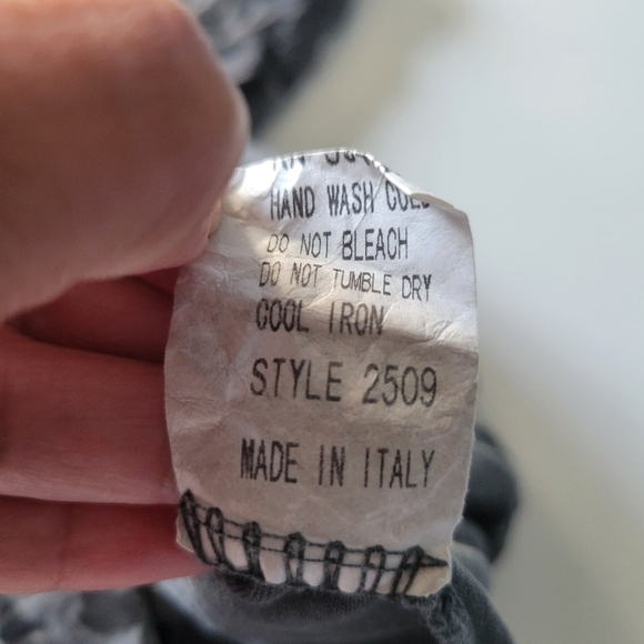 H Trend Silk Animal Print Top Grey Medium - Picture 5 of 10